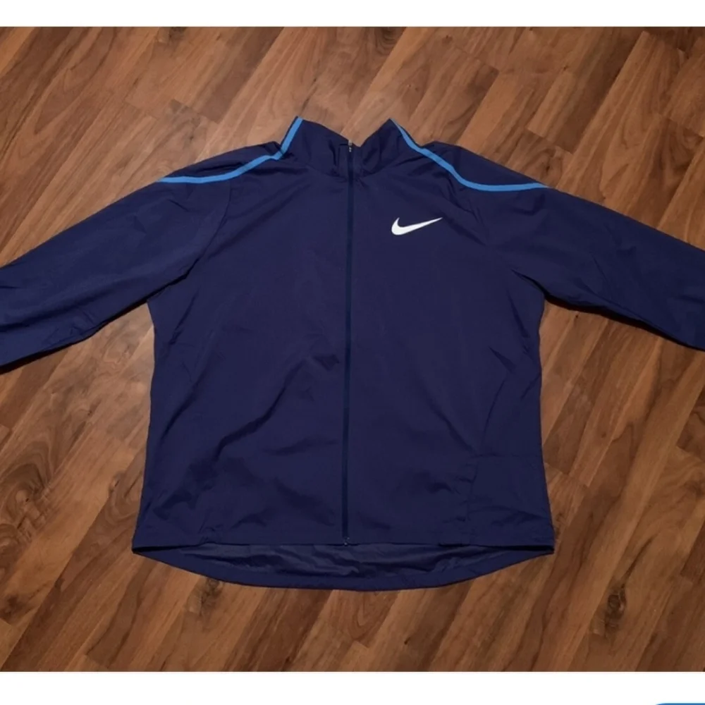 Nike light weight